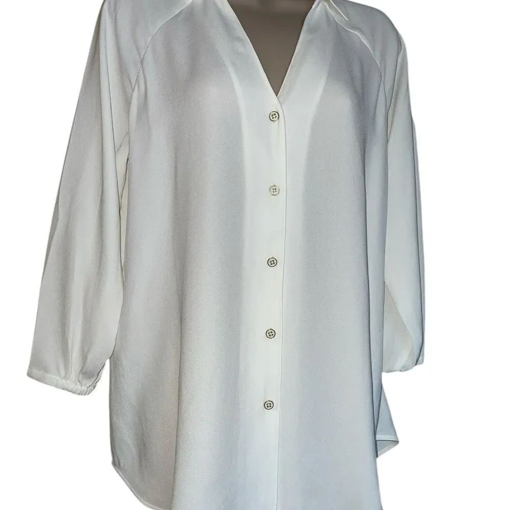Cabi 3/4 Sleeves Sheer buttons down Elegant White Women's beautiful Top